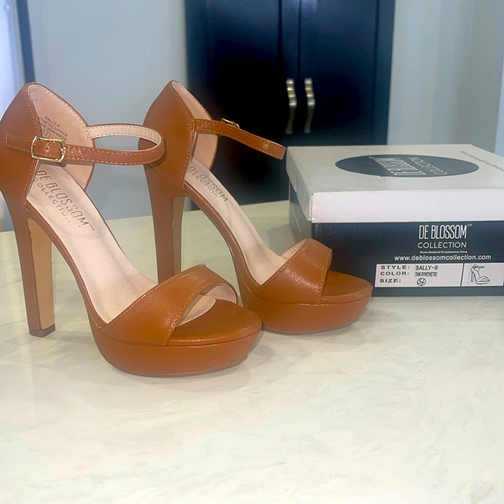 New! ✨ Gorgeous Women Faux Leather High Heels 👠- Size 5.5 and 10